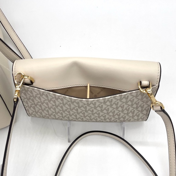 Michael Kors Large Charlotte 3 in 1 Tote Bag - Picture 10 of 16